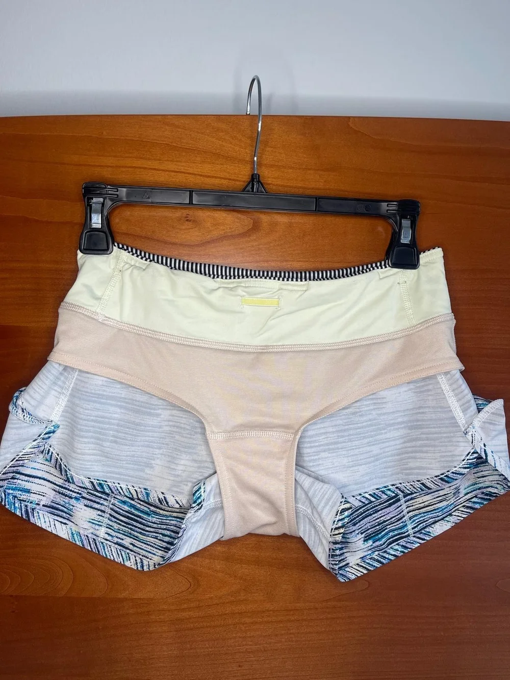 Lululemon Speed Short 2.5